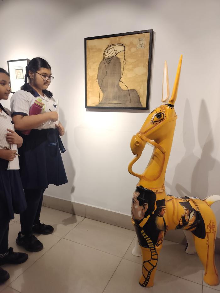 Visit to the Art Exhibition_7