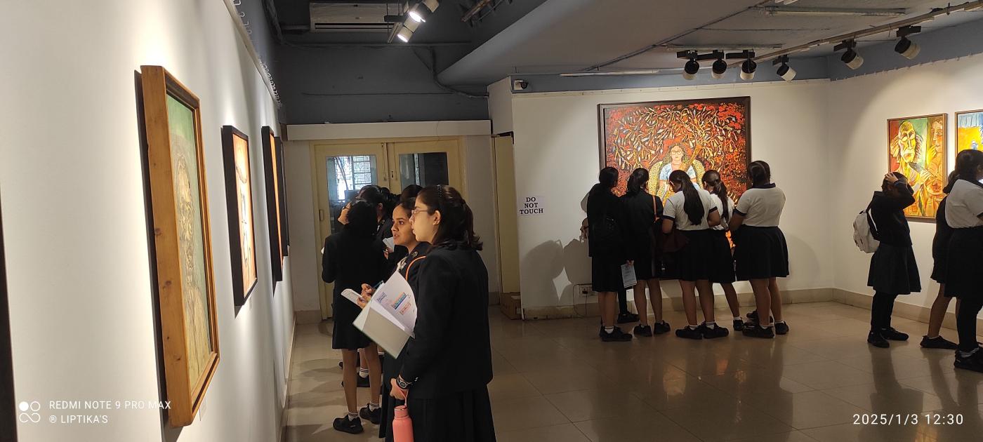 Visit to the Art Exhibition_2