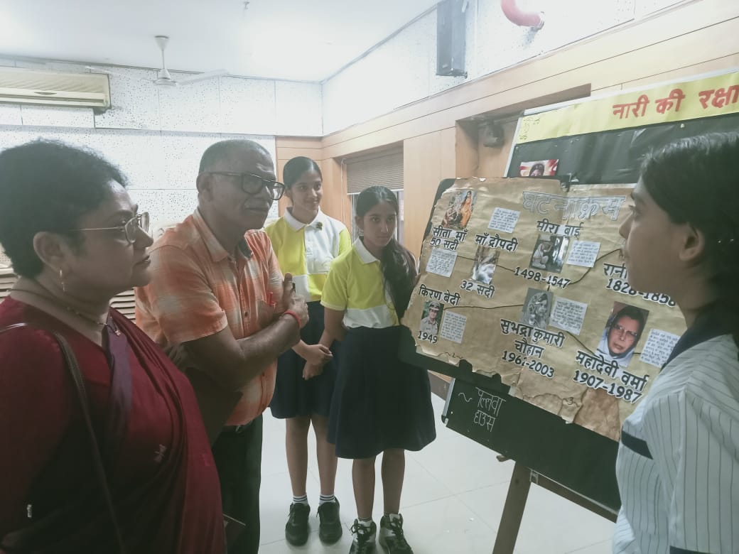 Hindi Diwas Inter-House Bulletin Board Competition_4