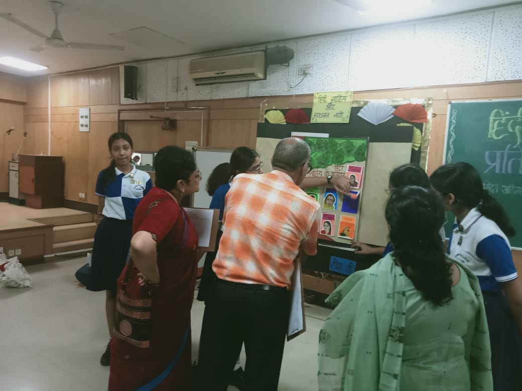 Hindi Diwas Inter-House Bulletin Board Competition_7