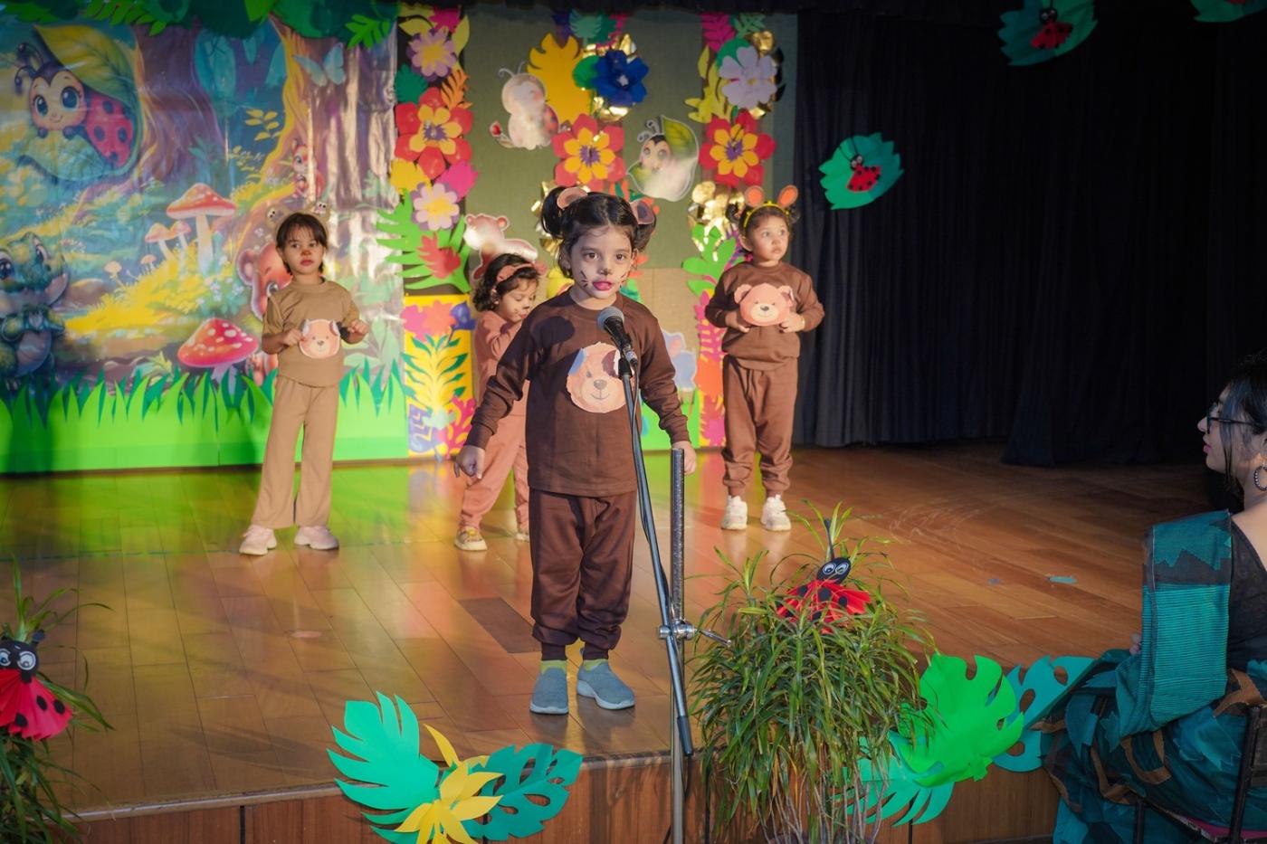 A-tishoo! The Ladybird’s Adventure_4